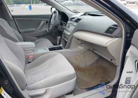 2011 Toyota Camry Le V6 z USA, uszkodzony, nr VIN 4T1BK3EK5BU131348